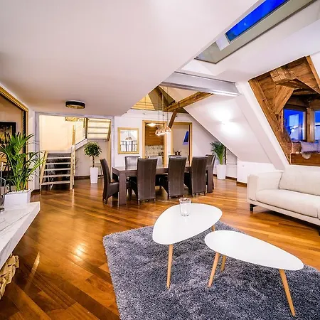 Apartmán Triplex Kings In Old Town