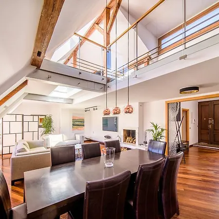 Apartmán Triplex Kings In Old Town